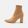 Steve Madden Research - Korte Laarzen - Camel