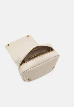 Steve Madden Bfelix - Handtas - Oatmilk -Winkel voor modeartikelen 1bfe13feaf344150a37ce2bb202f8d79 scaled