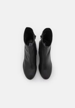 Steve Madden Jassy - Enkellaarsjes Met Plateauzool - Black -Winkel voor modeartikelen 1f43d69061264b628ab0ae8da98e04c3 scaled