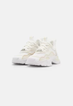 Steve Madden Manerva - Sneakers Laag - Off White -Winkel voor modeartikelen 2d2584c3329f4b8295ad4e2d319a641c scaled