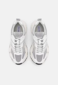 Steve Madden Standout - Sneakers Laag - White/Silver -Winkel voor modeartikelen 2e6da3d665854562a7095a1b451b40f3 scaled