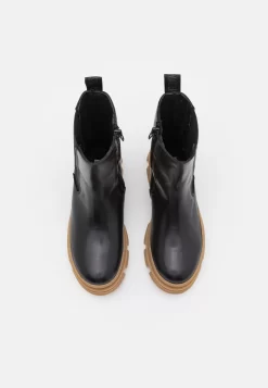 Steve Madden Jfilina - Korte Laarzen - Black 9 Steve Madden Jfilina - Korte Laarzen - Black -Winkel voor modeartikelen 316aa81a75d74bfbab22355d3dcc850d scaled