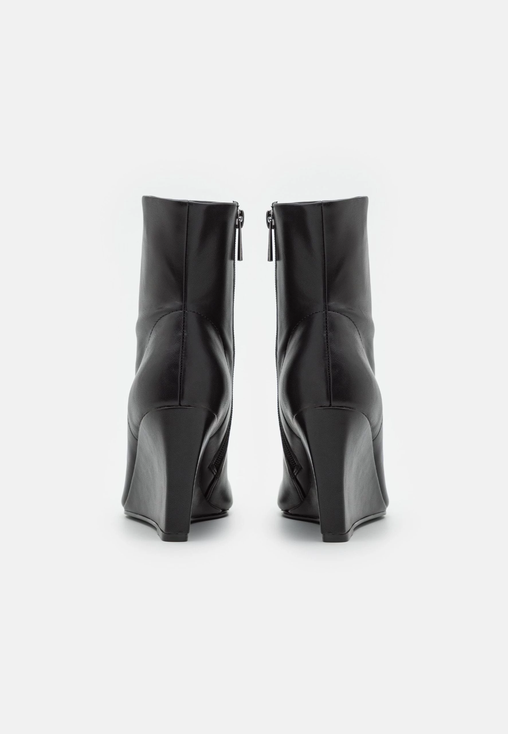 Steve Madden Serbia - Enkellaarsjes Met Sleehak - Black 4 Steve Madden Serbia - Enkellaarsjes Met Sleehak - Black - Afbeelding 4