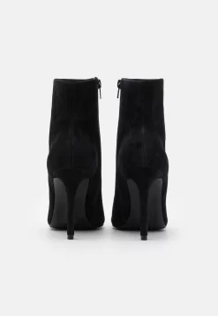 Steve Madden Clovers - Enkellaarsjes Met Hoge Hak - Black -Winkel voor modeartikelen 4b962b33ee714a23af68892f5bc404aa scaled
