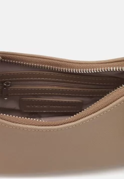 Steve Madden Bvital S - Schoudertas - Tan -Winkel voor modeartikelen 4dc71518063048b3a47f47bb695b3b60 scaled