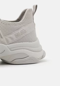 Steve Madden Macdad - Sneakers Laag - Grey -Winkel voor modeartikelen 52af8e5894de44fd97bdadf7eeabcfc9 scaled