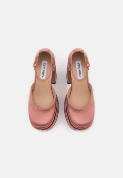 Steve Madden Charlize - Plateaupumps - Blush 11 Steve Madden Charlize - Plateaupumps - Blush -Winkel voor modeartikelen 738e800ebccf474ea4920af0dfd0a5b3 scaled