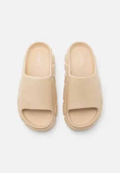 Steve Madden Charge - Badslippers - Sand -Winkel voor modeartikelen 8271ce74782b4d27afced8343f6dde8f scaled