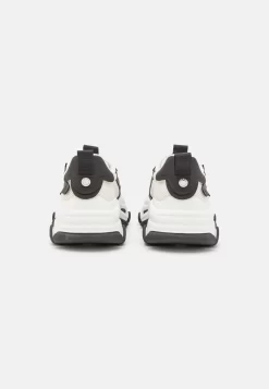 Steve Madden Possession - Sneakers Laag - Black/White -Winkel voor modeartikelen 8e5326ec02c14094bad0ac2e95c33110 scaled