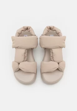 Steve Madden Bonkers - Sandalen Met Plateauzool - Greige -Winkel voor modeartikelen 93078cdfc7a9424292e9a5b5129b4691 scaled