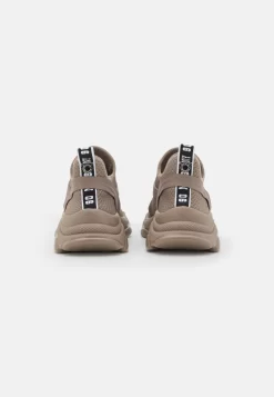 Steve Madden Match-E - Sneakers Laag - Dark Taupe -Winkel voor modeartikelen 93ec6ed2091c4414b3d0341866cd0bb6 scaled