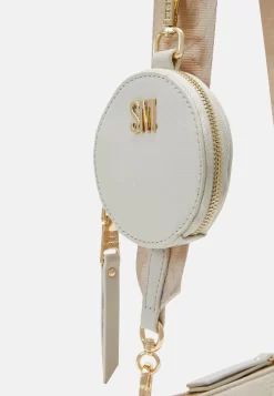 Steve Madden Bminiroy - Schoudertas - Bone -Winkel voor modeartikelen 9900fc7fa7334e09bcbfbb928a9bc344 scaled