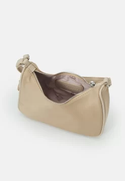 Steve Madden Bglide - Handtas - Nude -Winkel voor modeartikelen a2b9188fbc38413382148ad9184f6cae scaled