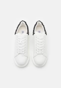 Steve Madden Frosting - Sneakers Laag - White/Black -Winkel voor modeartikelen a6621127184f420d84268e68f4e095f1 scaled