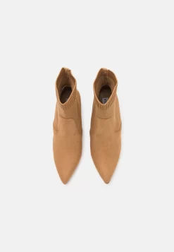 Steve Madden Research - Korte Laarzen - Camel 9 Steve Madden Research - Korte Laarzen - Camel -Winkel voor modeartikelen ade54c696de6447a92dad5aa1ccbe4e8 scaled