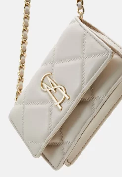 Steve Madden Bendue - Schoudertas - Bone 7 Steve Madden Bendue - Schoudertas - Bone -Winkel voor modeartikelen ae55dd04d8ba44a6aed867125777b9d0 scaled