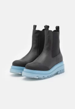 Steve Madden Myrtha - Enkellaarsjes Met Plateauzool - Black/Light Blue -Winkel voor modeartikelen bfcd4860d4c446d4bdf5726f752d3399 scaled