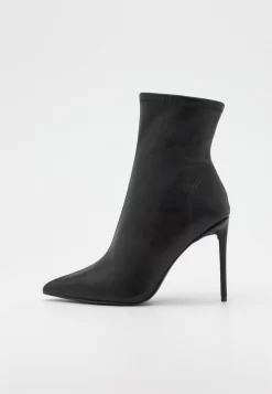 Steve Madden Vanya - Korte Laarzen - Black Paris