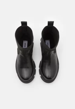 Steve Madden Jzelda - Korte Laarzen - Black 9 Steve Madden Jzelda - Korte Laarzen - Black -Winkel voor modeartikelen d2db1b2f34da43aaa77d82e1203b358f scaled