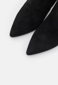 Steve Madden Clovers - Enkellaarsjes Met Hoge Hak - Black -Winkel voor modeartikelen d727ca86979744248efe7f52dfb808cf scaled