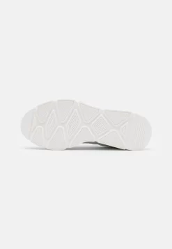 Steve Madden Pitty - Sneakers Laag - White/Pink -Winkel voor modeartikelen dd6798bdac5948199ea9466357b13ef8 scaled