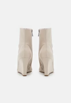 Steve Madden Serbia - Enkellaarsjes Met Sleehak - Bone -Winkel voor modeartikelen f78de6be22144a3bae875a09088a3cb6 scaled