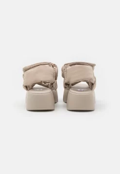 Steve Madden Bonkers - Sandalen Met Plateauzool - Greige -Winkel voor modeartikelen fa5d026a84764ec3bd5e6461cfe290d0 scaled